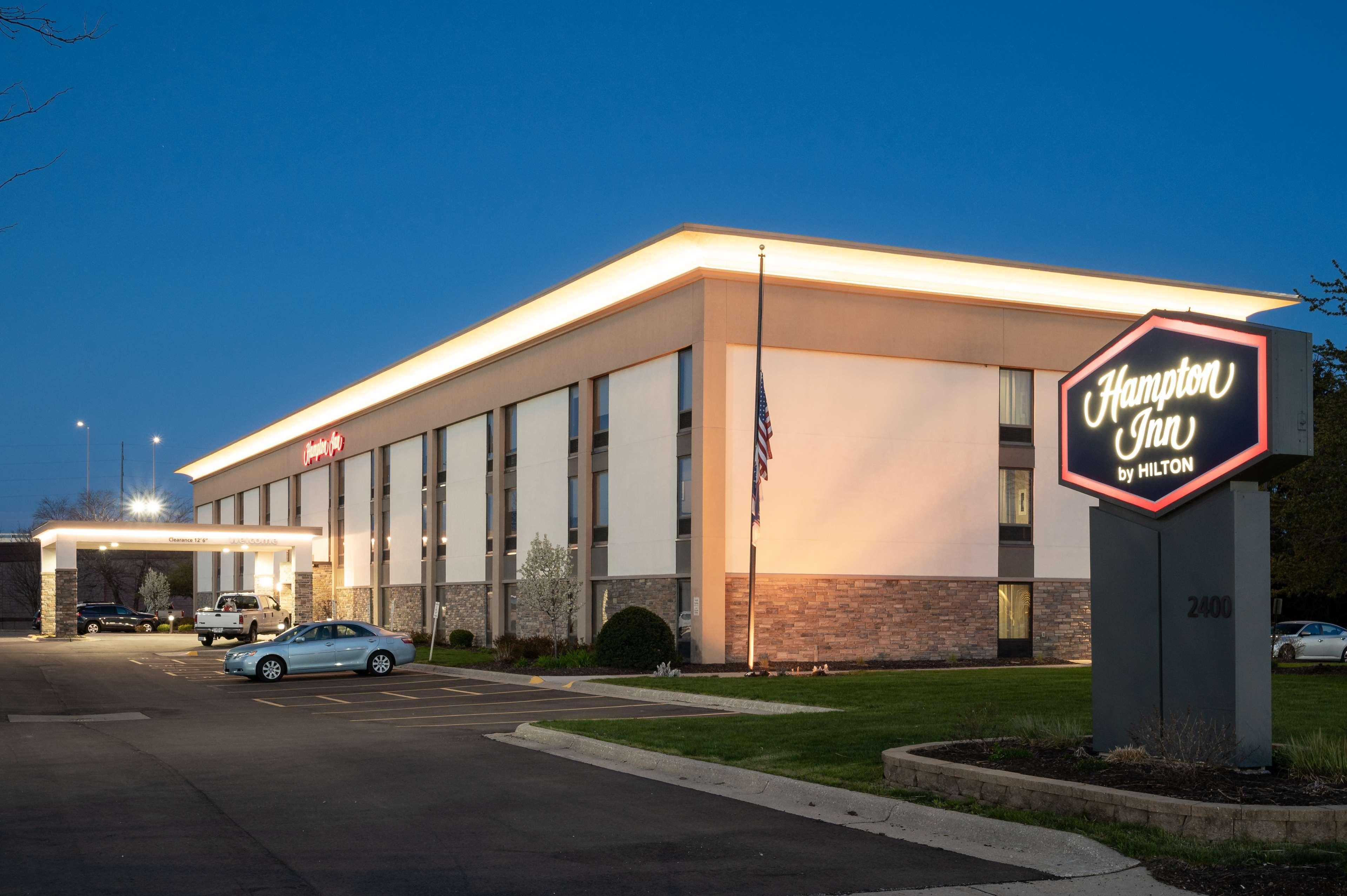 Hampton Inn Janesville Exterior photo