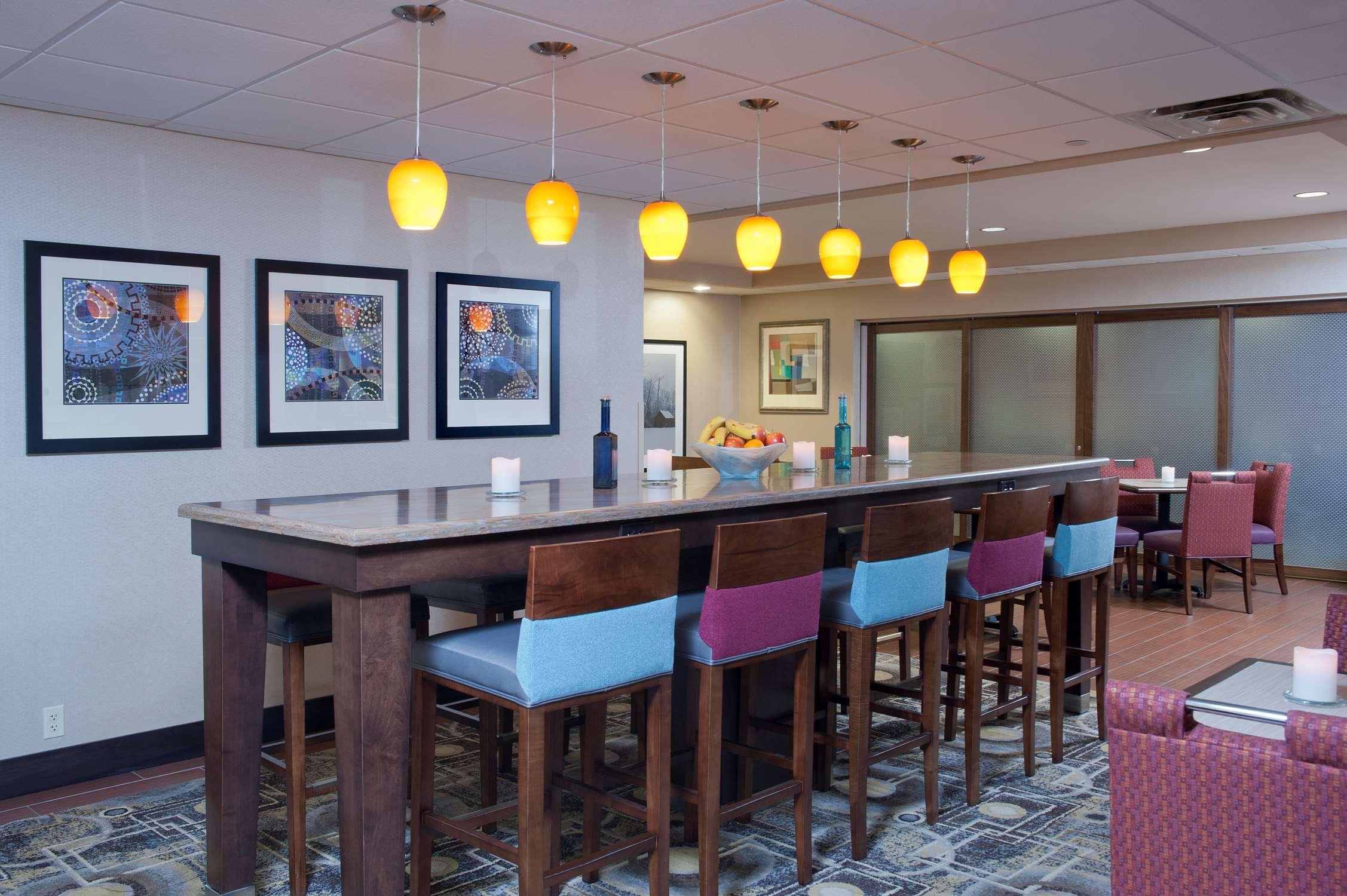 Hampton Inn Janesville Exterior photo
