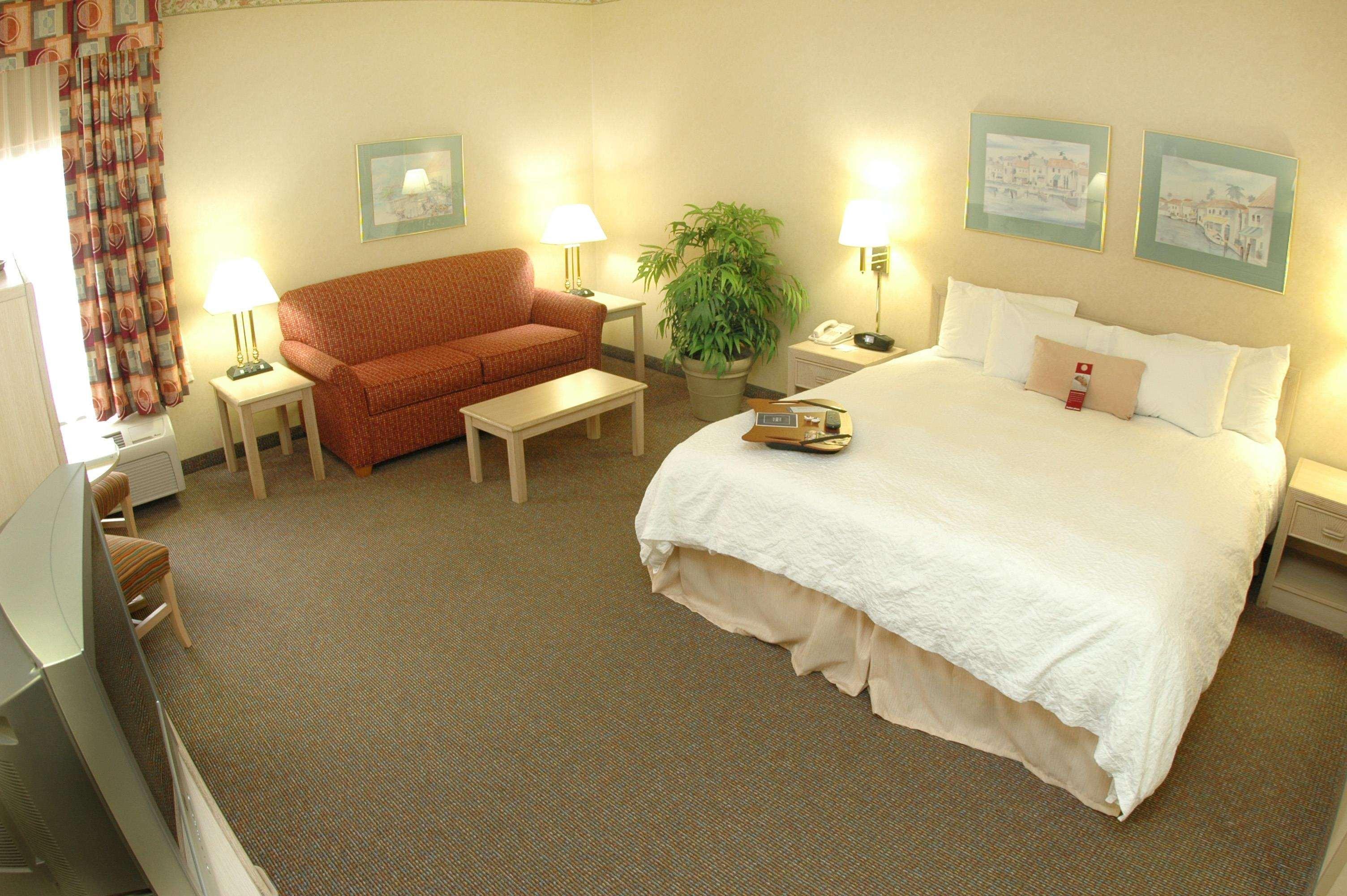 Hampton Inn Janesville Room photo